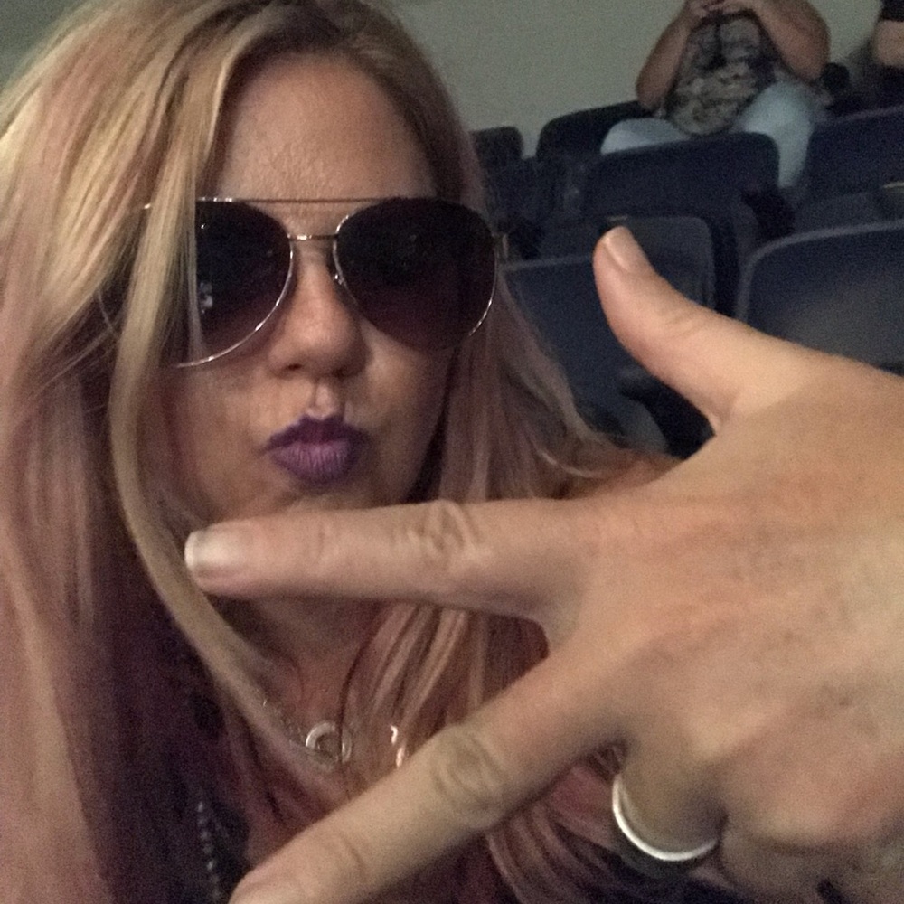 Meet your Posher, Pam